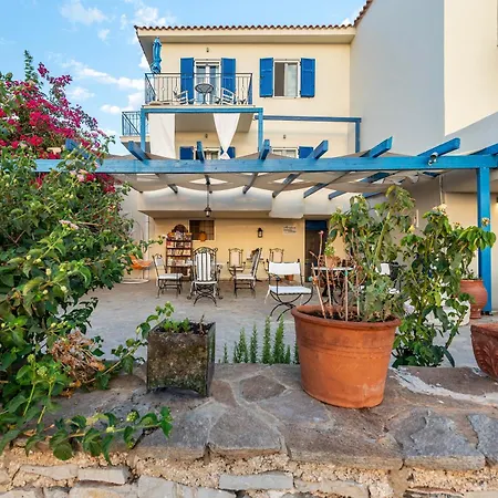 Agnadi Blue Daire Diakofti