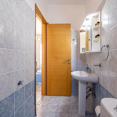 Agnadi Blue * Diakofti