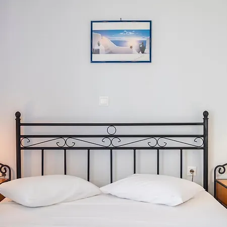 Agnadi Blue Daire Diakofti